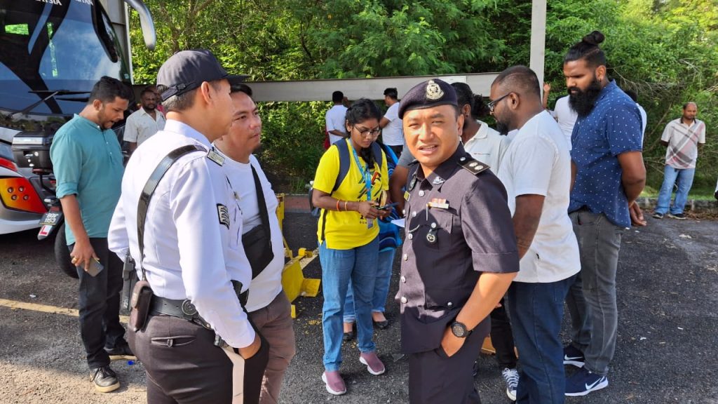 Lalamove Berjaya Serah Memorandum Kepada Wakil Yb Anthony Loke 02