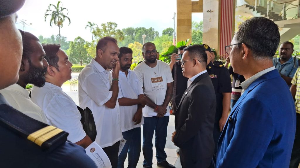 Lalamove Berjaya Serah Memorandum Kepada Wakil Yb Anthony Loke 03