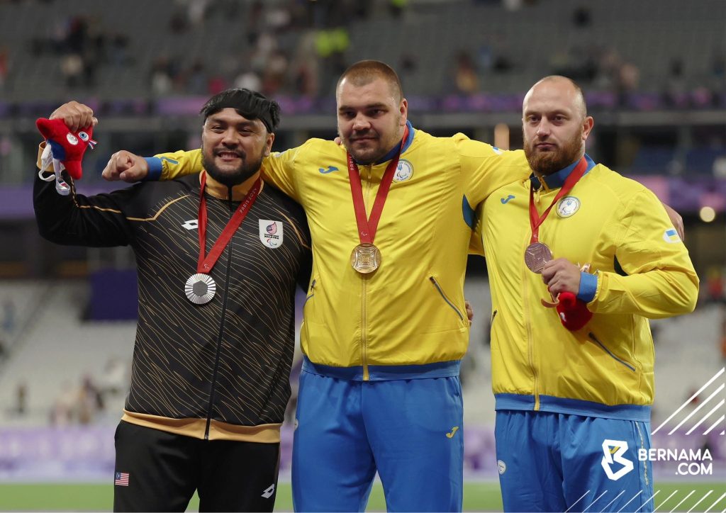 Pingat Perak Lontar Peluru 2